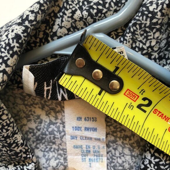 Rampage, Vintage, black & white, sleeveless, wrap, buttoned blouse, Size: 3? - Picture 4 of 8